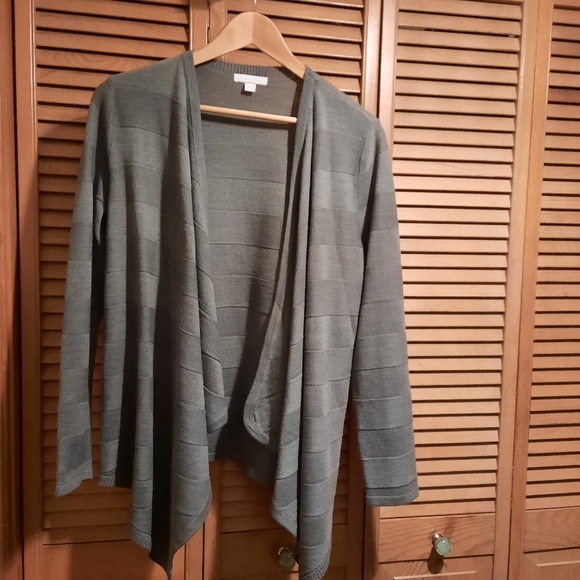 New York & Company Grey Cover-up - Picture 3 of 6